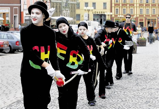 Ve stedu zaíná v Chebu 9. roník festivalu Chebské dvorky.