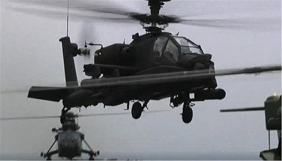 Helikoptéra Apache. Ilustraní foto