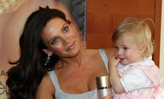 Andrea Vereová s dcerou Vanessou (záí 2008)