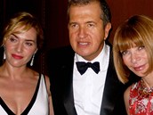 Kate Winsletov, Mario Testino a Anna Wintourov