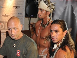 Daniel Landa pedstavil nov halov turn za ptomnosti tanenk z Velikononho ostrova Rapa Nui. (Praha, 7. ervna 2011)