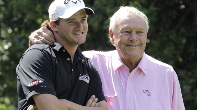 golfista Sam Saunders a jeho děda Arnold Palmer golfista Sam Saunders a jeho děda Arnold Palmer