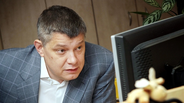 Aleš Hušák odpovídá čtenářům iDNES.cz (2. června 2011) Aleš Hušák odpovídá čtenářům iDNES.cz (2. června 2011)