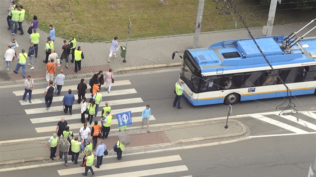 Stávkující dopraváci blokovali kolegy, kteí se k protestu nepipojili.