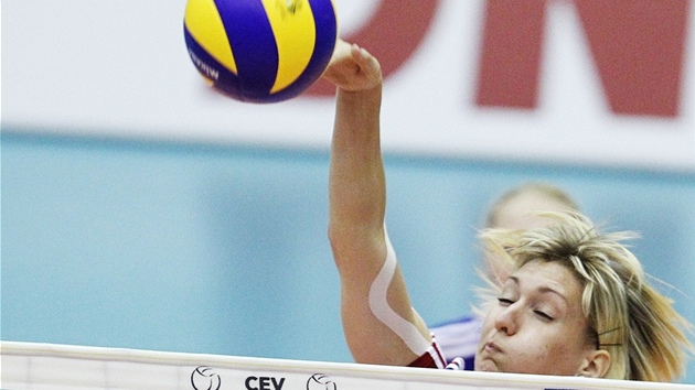 Kristýna Pastulová z Česka v duelu s Bulharskem. Kristýna Pastulová z Česka v duelu s Bulharskem.