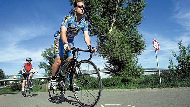 Cyklisté by se mohli projídt po cyklostezce z Berouna do ebráku u v roce 2010 - ilustraní foto
