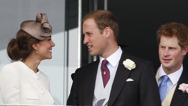 Vévodkyn a vévoda z Cambridge Catherine a William, princ Harry