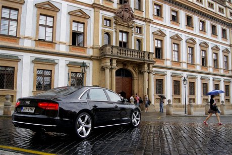 Audi A8 Long