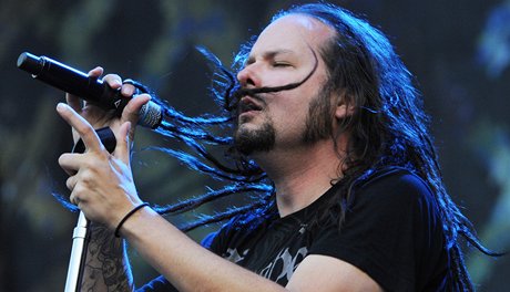 Sonisphere 2011 - Zpvák Jonathan Davis z americké skupiny Korn
