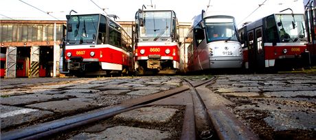 Z praské vozovny Motol tramvaje nevyjely. (16. ervna 2011)