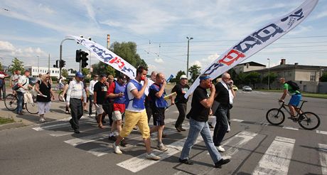 Ti destky odbor z jinch svaz se pidaly ke stvce Dopravnho podniku msta Olomouce. Pochodovali mstem.