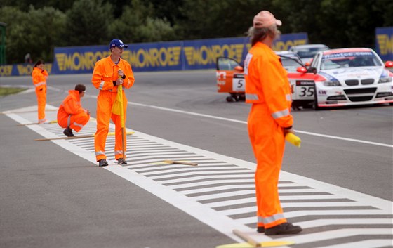 Závod mistrovství svta cestovních automobil v Brn. (19. ervna 2011)