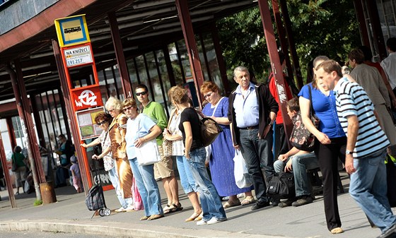 Praha nepipoutí, e by existovala hrozba nedostatku penz. Podle námstka primátora pro dopravu Josefa Noska nyní eení leí práv na éfovi Dopravního podniku. (Ilustraní snímek)