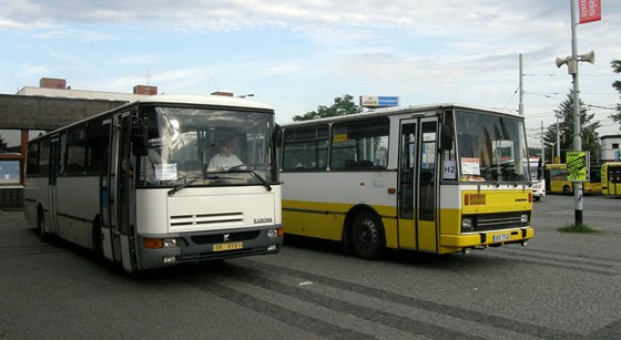 Cestující se musí pipravit na to, e autobusy mohou nabírat zpodní jet nkolik dalích týdn. (Ilustraní snímek)
