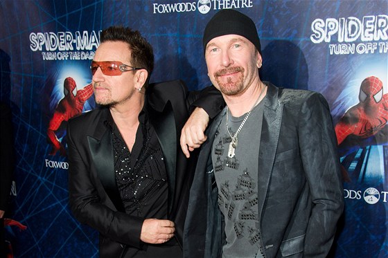 Autoi hudby k muzikálu Spider-Man: Turn Off The Dark a protagonisté skupiny U2 Bono a The Edge