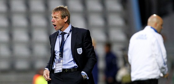 NÁHRADA CAPELLA. Doasným trenérem anglické reprezentace se stal Stuart Pearce.