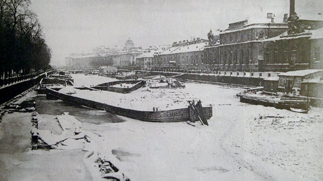 Blokáda Leningradu: zmrzlé msto duch...