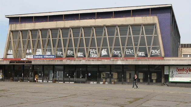 Výpravní budova elezniního nádraí v Ostrav-Vítkovicích.