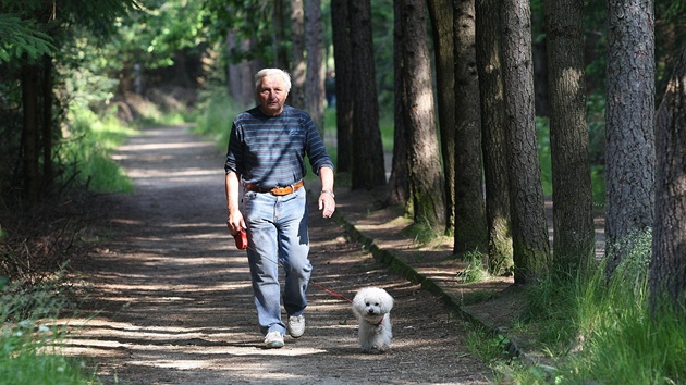 Srní dl v Jablonci je oblíbená rekreaní i sportovní oblast. Na snímku...