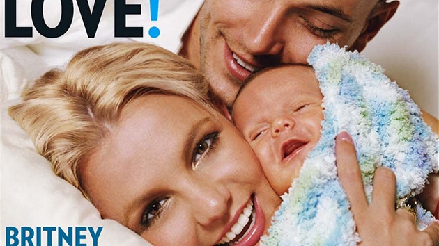 Britney Spears se synem a dnes ji exmanelem Kevinem Federlinem na oblce asopisu People v listopadu 2005 