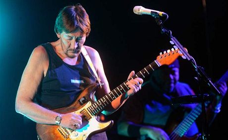 Chris Rea (Praha, Kongresové centrum, 1. února 2010)