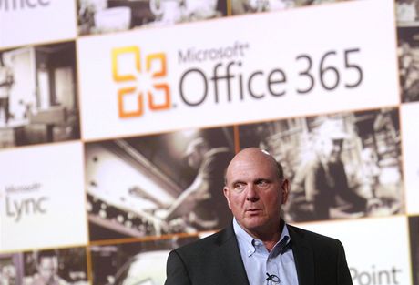 Steve Ballmer uvedl Microsoft Office 365 na tiskové konferenci v New Yorku