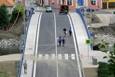 Most pes eku Vltavu v Hluboké proel rozsáhlou rekonstrukcí. Je te o nco