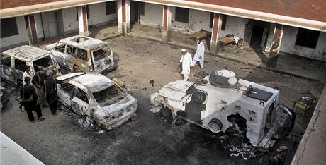 Policejní stanice v pákistánském Kolai, kde se odpálila sebevraedná