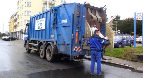 Hydraulické akumulátory by se podle tvrv mohly uplatnit teba v popeláských vozech.