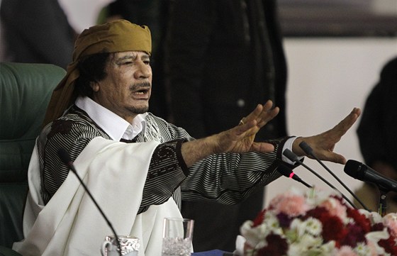 Libyjský vdce Muammar Kaddáfí na snímku z bezna 2011