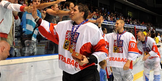 In-line hokejisté slaví zlaté medaile z mistrovství svta. 