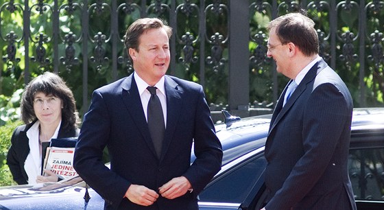 Britsk premir David Cameron v Praze, pivtal ho jeho esk protjek Petr