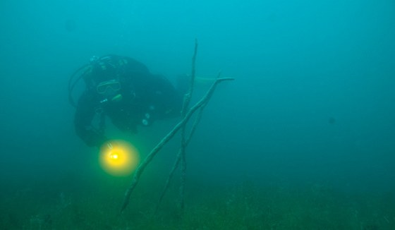 Potápní v hlubinách Atterského jezera