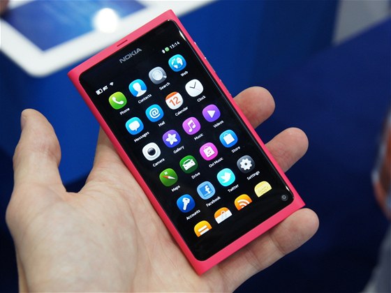 Nokia N9 na veletrhu CommunicAsia v Singapuru - Jednou ze zkladnch obrazovek