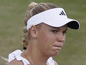 Caroline Wozniack ve Wimbledonu postupuje suvernn