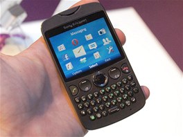 SonyEricsson Xperia TXT - premira v Singapuru