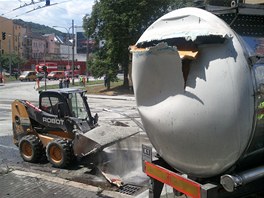 klid vyteenho ivoinho tuku u ponien cisterny v st nad Labem.