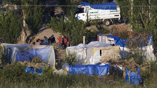 Provizorní tábor syrských uprchlík u hranic s Tureckem (21. ervna 2011)