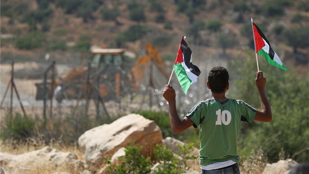Demolice bariéry u palestinské vesnice Bilín (26. ervna 2011)