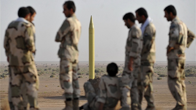 Íránské revoluní gardy testují bhem desetidenních manévr raketu abáb1.