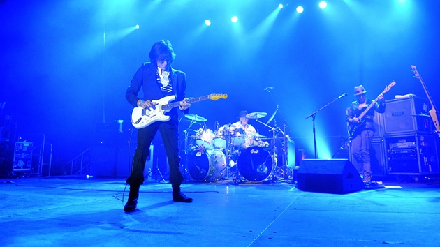 Jeff Beck (Praha, Tesla Arena, 23. 6. 2011)