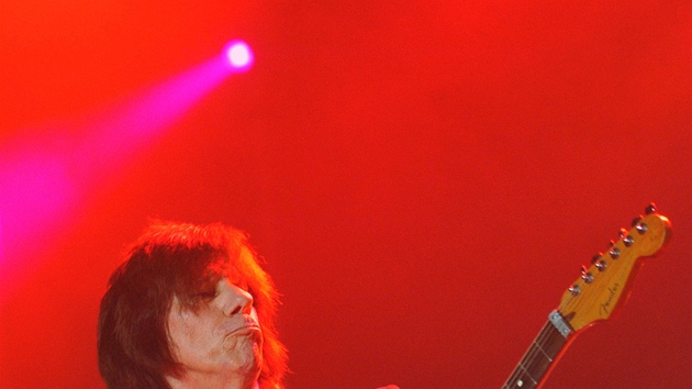 Jeff Beck (Praha, Tesla Arena, 23. 6. 2011)