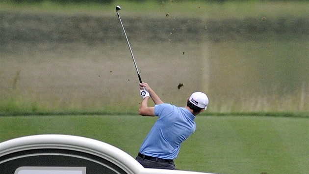 Americký golfista Patrick Cantlay na sebe na turnaji Travelers Championship