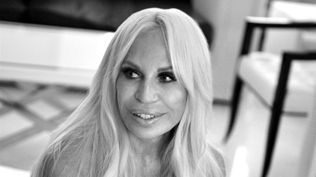 Donatella Versace vytvoila kolekci pro H&M. 