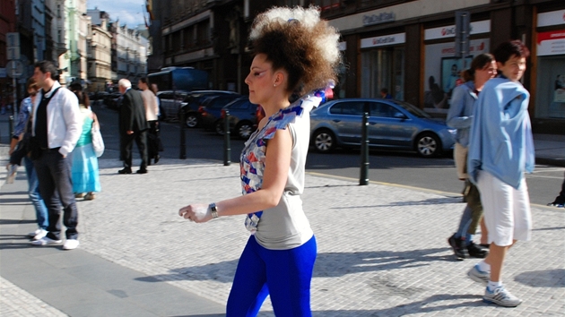 ást festivalu mladé módy Arcolor se odehrála i v praských ulicích.