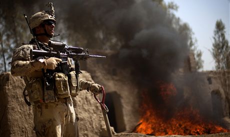 Podle nové strategie USA zmizí vojáci z velkých bitev proti al-Káid.
