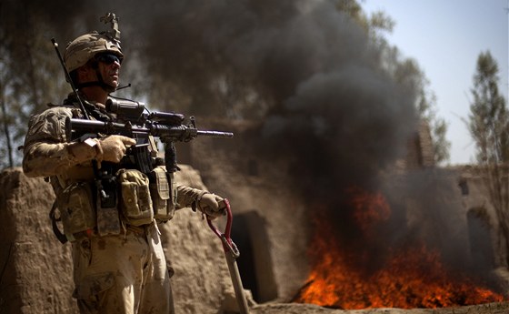 Podle nové strategie USA zmizí vojáci z velkých bitev proti al-Káid.