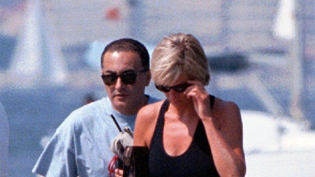 Princezna Diana a jej ptel Dodi Al Fayed v St. Tropez (22. srpna 1997)