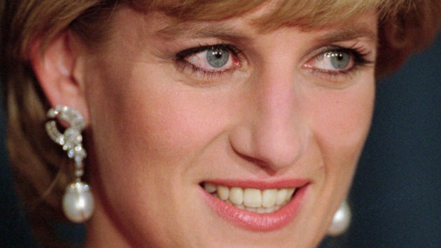 Princezna Diana (* 1. ervence 1961,  31. srpna 1997), první manelka prince...