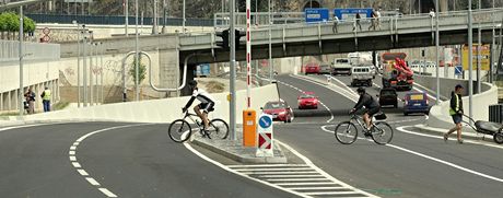 Od 1. ervence 2011 je Pstavn ulice v st nad Labem opt oteven.